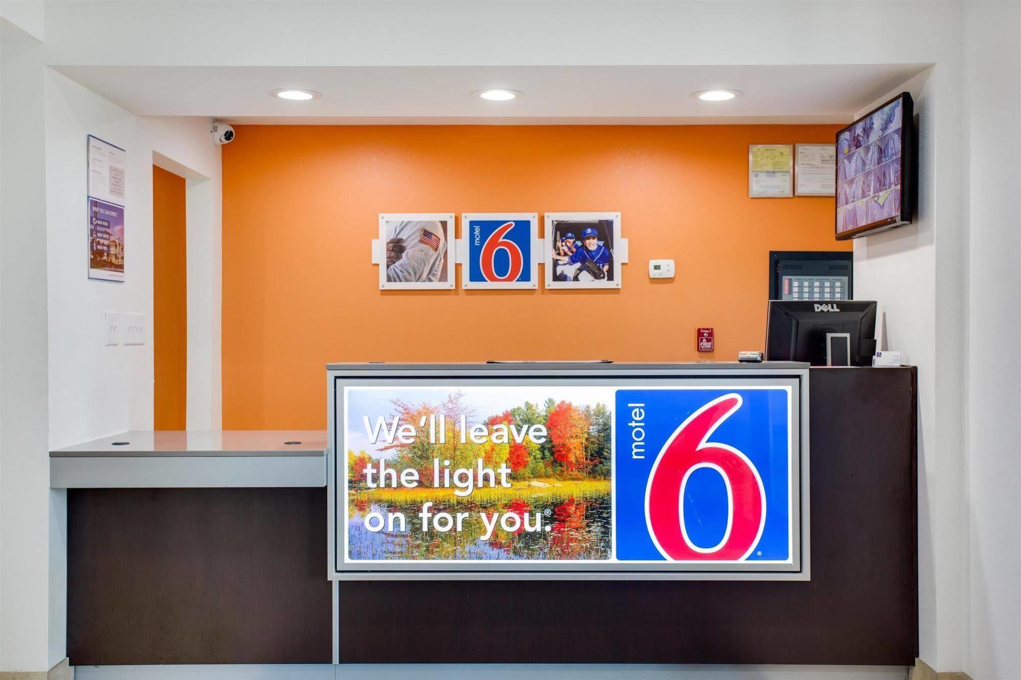 Motel 6-White House, Tn Eksteriør billede